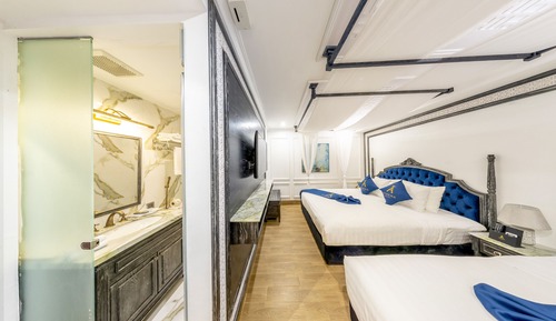 Grand Superior Room