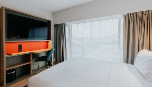 Family Room, Multiple Beds