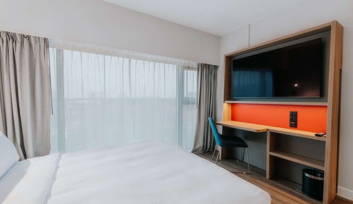 Premium Room, 1 Queen Bed with Sofa bed