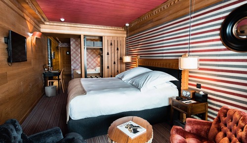 Luxury Triple Room, City View