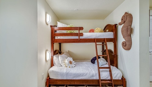 Condo, 2 Bedrooms (1905-1)
