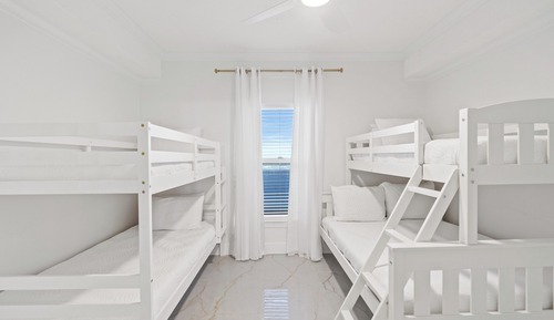 Condo, 2 Bedrooms, Balcony, Ocean View (1702)