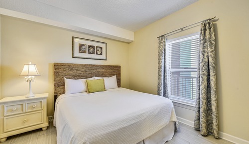 Condo, 2 Bedrooms, Balcony, Ocean View (1404)