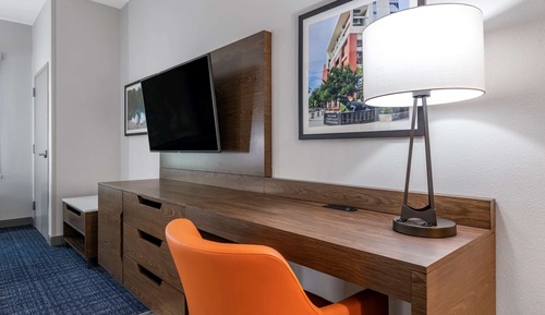 Suite, 1 King Bed, Non Smoking