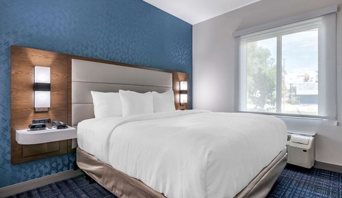 Suite, 1 King Bed with Sofa bed, Accessible, Non Smoking