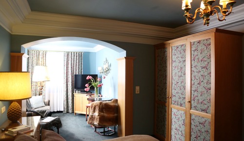 Junior Suite (Deluxe)