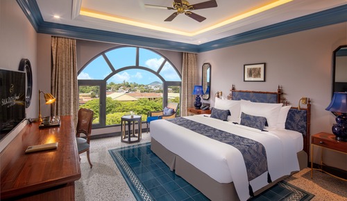 Junior Suite Room with Free Spa Treatment