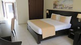 Superior Suite (Swim-Up)