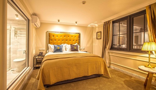 Luxury Class King Suite