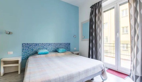 Deluxe Double Room (Light Blue)
