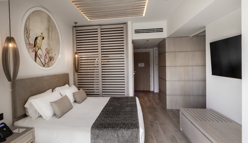 Premium Suite, Partial Sea View