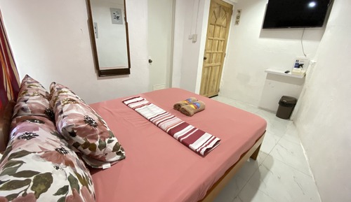 Standard Room, 1 Queen Bed, Accessible, Private Bathroom
