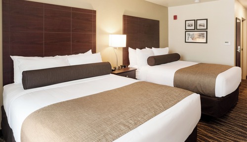Accessible Room, 2 Queen Beds, Roll in Shower, Non Smoking