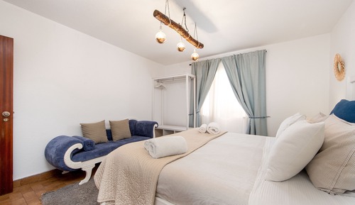 Family Condo, 2 Bedrooms, Pool Access, Beachside (10)