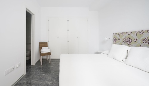Large 2 Bedroom Apartment