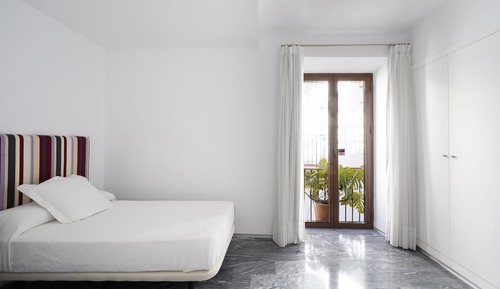 XL 2 Bedroom Apartment, Balcony