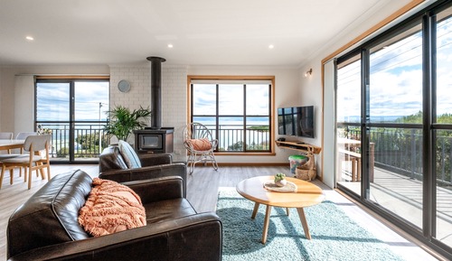 3 Bedroom House with stunning Ocean Views