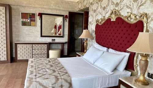 Standard Double or Twin Room, Partial Sea View