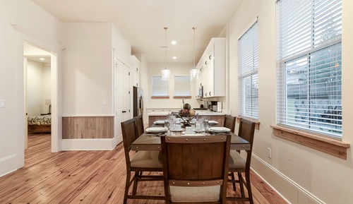 Luxury Condo, 3 Bedrooms, Pool Access, Courtyard Area
