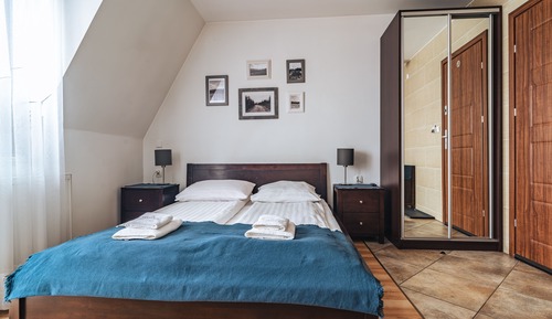 Apartment (Cozy)