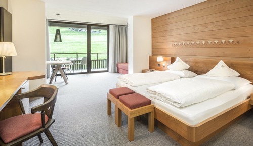 Junior Suite, 1 Double Bed, Non Smoking, Garden View
