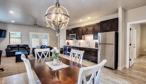 Luxury Villa, 2 Bedrooms, Accessible, Kitchen (The Pinyon)