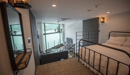 Standard Loft, Non Smoking, River View (SS IV)