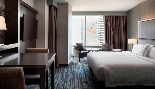 Studio Suite, 1 King Bed, City View
