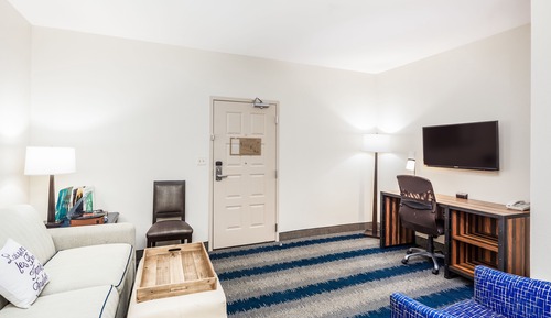 Suite, 2 Queen Beds, Accessible