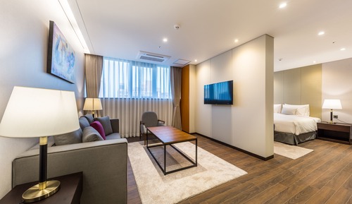 Suite, 1 King Bed, Non Smoking