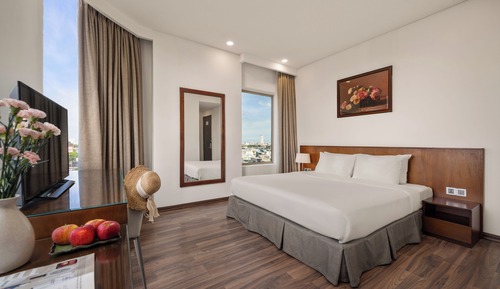 Superior Double Room, City View