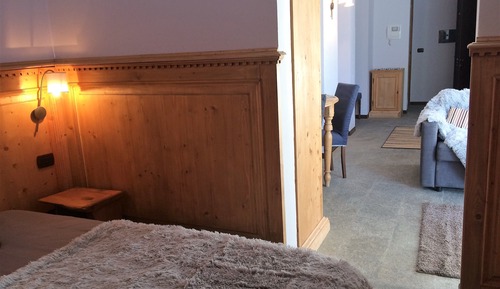 Apartment, 2 Bedrooms, Balcony, Mountain View
