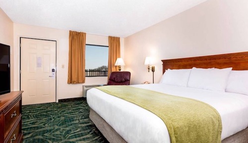 Deluxe Room, 1 King Bed