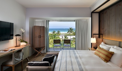 Deluxe Room, 1 King Bed (ADA)
