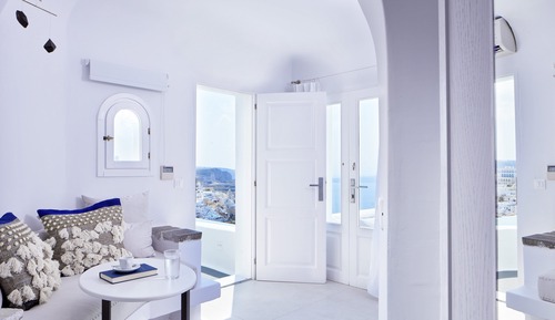 Honeymoon Suite with Outdoor Jetted Tub