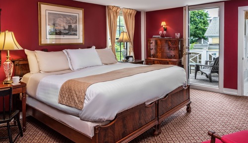 Ida Lewis Room, 1 Queen Bed, Private Deck