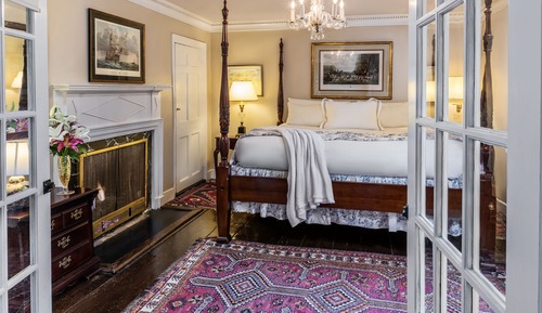 Harrison Suite, 1 King Bed, Private Deck