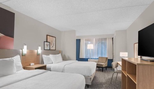 Room, 2 Queen Beds, Accessible, Bathtub (Mobility, Hearing)