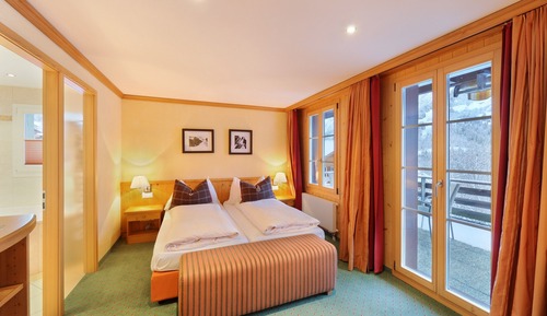 Junior Suite, Balcony, Mountain View (Deluxe)