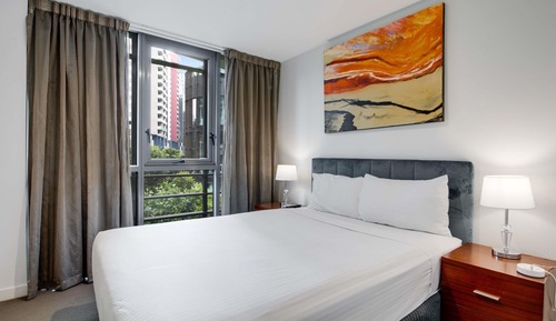 Studio, 1 Queen Bed, Balcony