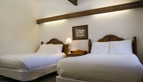 Deluxe Double - 2 Double Beds 