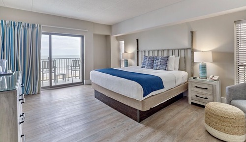 Superior Room, 1 King Bed, Oceanfront