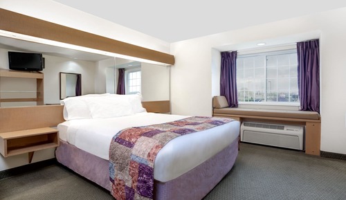 Suite, 1 Queen Bed, Accessible, Non Smoking