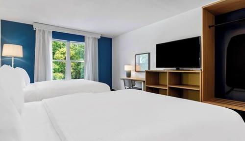 Room, 2 Queen Beds, Accessible (Hearing)