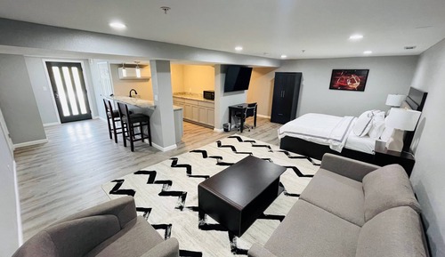 Beach House King Studio with Balcony