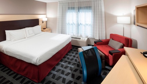 Studio, 1 King Bed (Mobility Accessible, Tub)