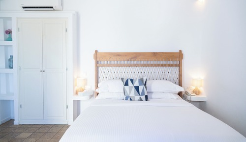Superior Double Room (Caldera View)