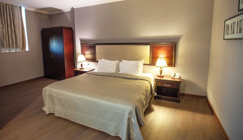 Suite, 1 Queen Bed, Sea View