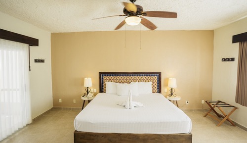 Classic Room - King Bed