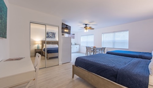 Deluxe 2 Double Beds, Kitchenette